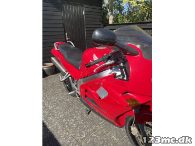 Honda VFR 750