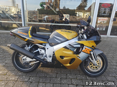 Suzuki GSXR 750 Suzuki GSXR 750