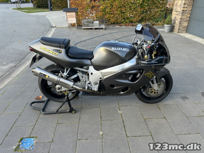 Suzuki GSXR 750