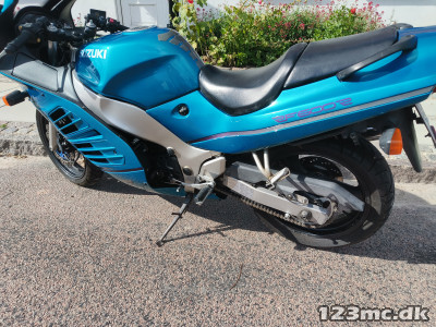 Suzuki RF 600 R