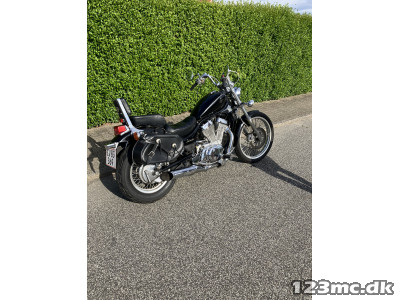 Suzuki VS 750 Intruder