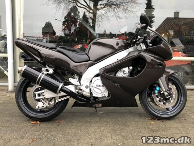 Yamaha YZF 1000 R