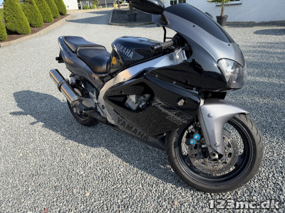 Yamaha YZF 1000 R