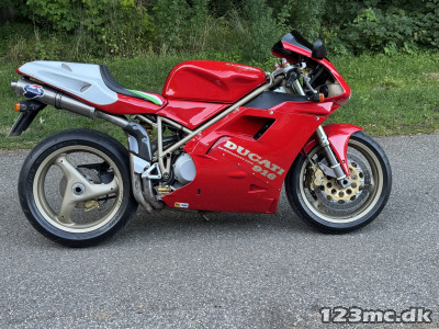 Ducati 916