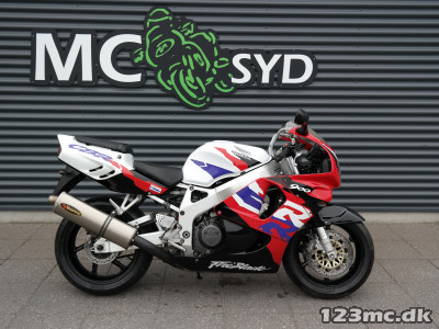 Honda CBR 900 RR
