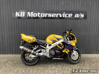 Honda CBR 900 RR