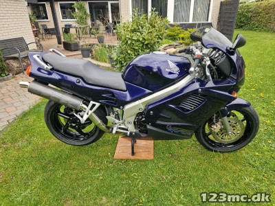 Honda VFR 750 F