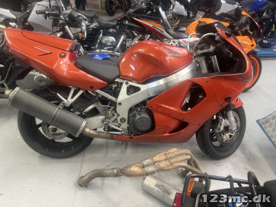 Honda CBR 900 RR