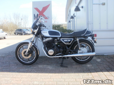 Yamaha XS 750