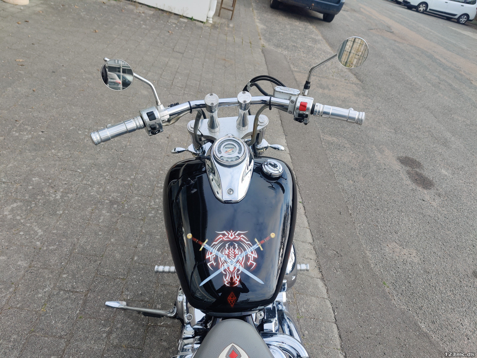 YAMAHA XVS 650 A Drag Star VM02 - Support de garde-boue arrière droit