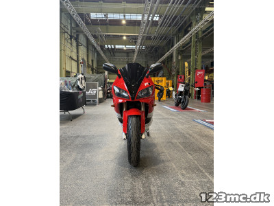 Yamaha YZF R1 Super sport