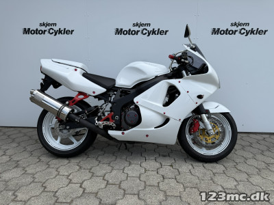 Honda CBR 900 RR