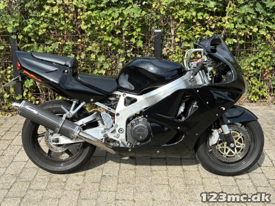Honda CBR 900 RR