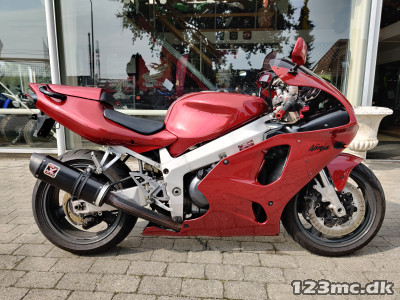 Kawasaki ZX7R