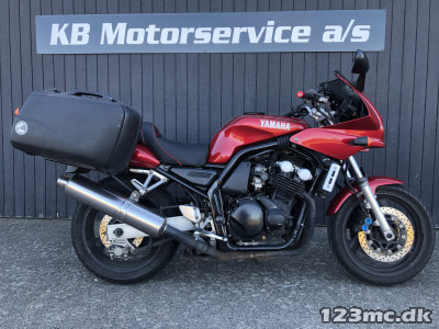 Yamaha FZS 600 Fazer ENGROSTILBUD