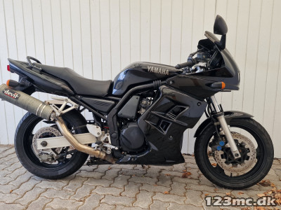 Yamaha FZS 600 Fazer