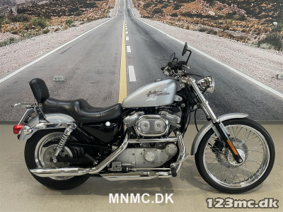 Harley-Davidson XL883C Sportster Custom