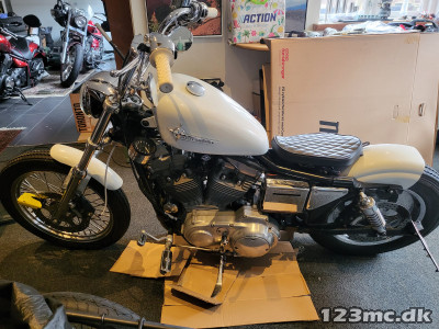 Harley-Davidson XLH883 Hugger Sport