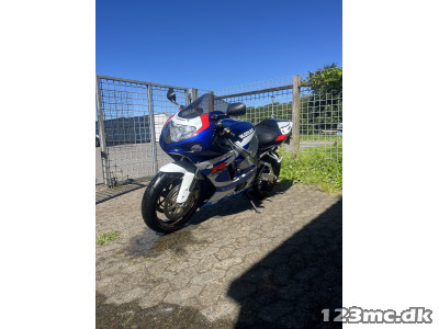 Suzuki GSXR 750