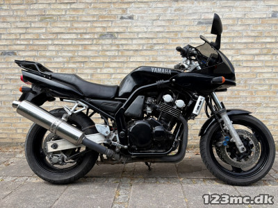 Yamaha FZS 600 Fazer