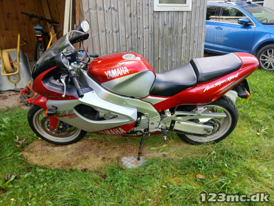 Yamaha YZF 1000 R