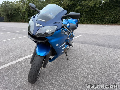 Kawasaki ZX6R