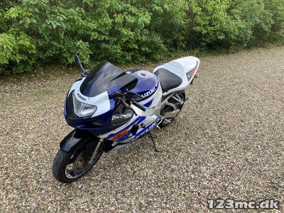 Suzuki GSXR 750