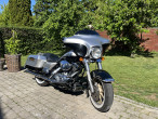 Harley-Davidson FLHXU Street Glide Ultra tour