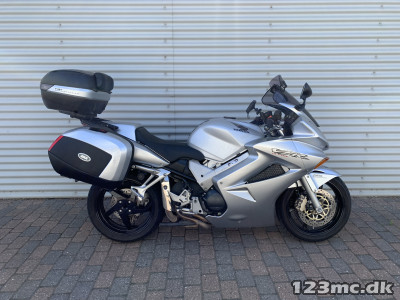 Honda VFR 800 F HMC Motorcykler. Vi bytter gerne.