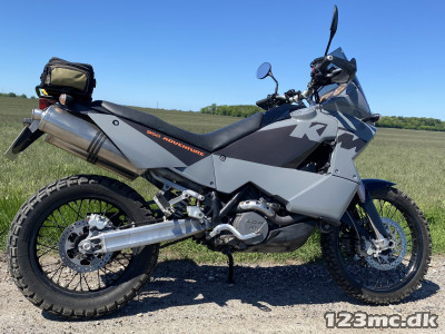 KTM 950 ADVENTURE