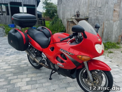 Suzuki GSX 600 F