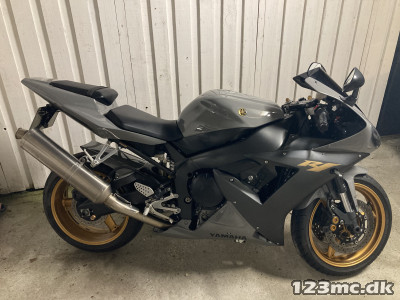 Yamaha YZF R1 sport