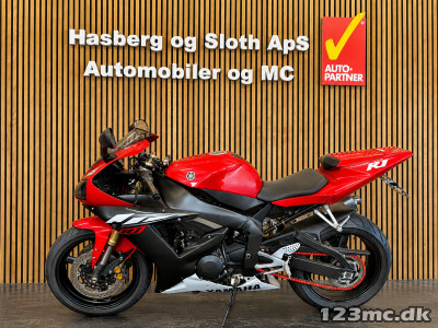 Yamaha YZF R1