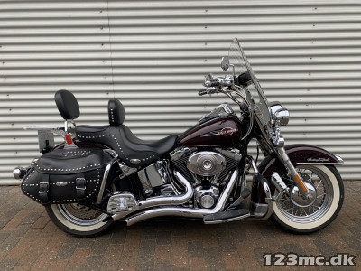 Harley-Davidson FLHC Heritage Classic Harley-Davidson FLHC Heritage Classic