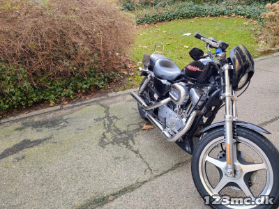 Harley-Davidson XLH883 Sportster