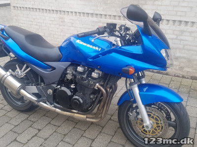 Kawasaki ZR-7 S
