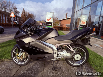 Aprilia RST 1000 Futura