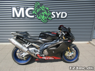 Aprilia RSV 1000 R Factory