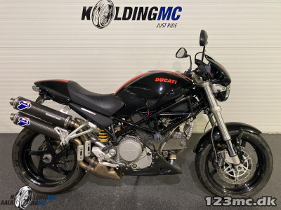 Ducati Monster 800 S2R