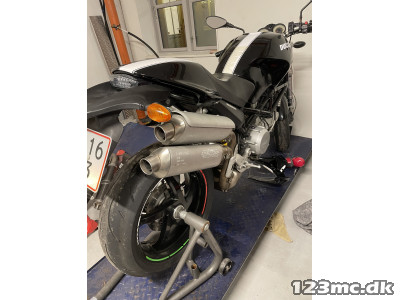 Ducati Monster 800 S2R