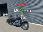 2005 Harley-Davidson FLHRC Road King Classic
