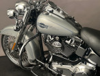 2005 Harley-Davidson FLSTC Heritage Softail Classic