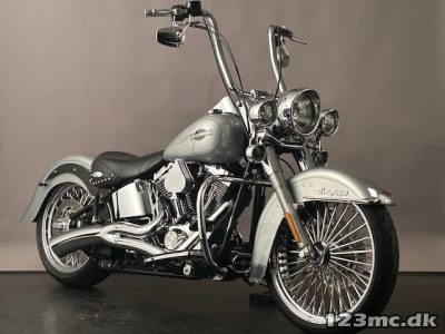 Harley-Davidson FLSTC Heritage Softail Classic