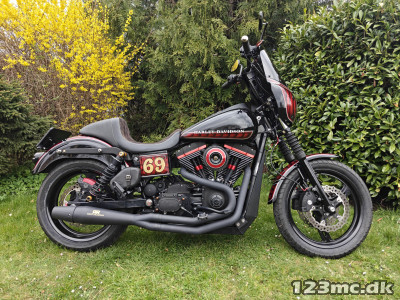 Harley-Davidson FXD Dyna Super Glide
