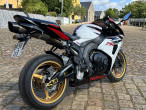 2005 Honda CBR 1000 RR Fireblade 2005 Honda CBR 1000 RR Fireblade
