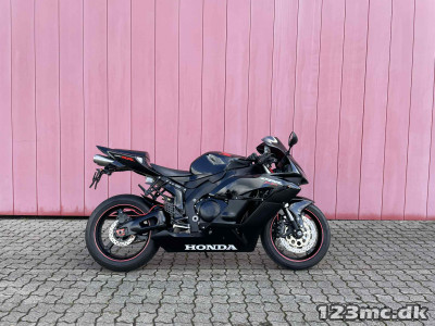 Honda CBR 1000 RR Fireblade