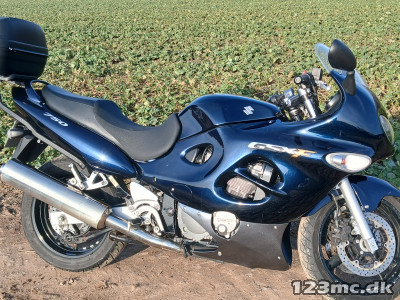 Suzuki GSX 750 F