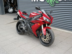 2005 Yamaha YZF R1 2005 Yamaha YZF R1