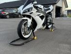 2005 Yamaha YZF R1