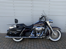 Harley-Davidson FLHRCI Road King Classic HMC Motorcykler. Vi bytter gerne. Harley-Davidson FLHRCI Road King Classic HMC Motorcykler. Vi bytter gerne.